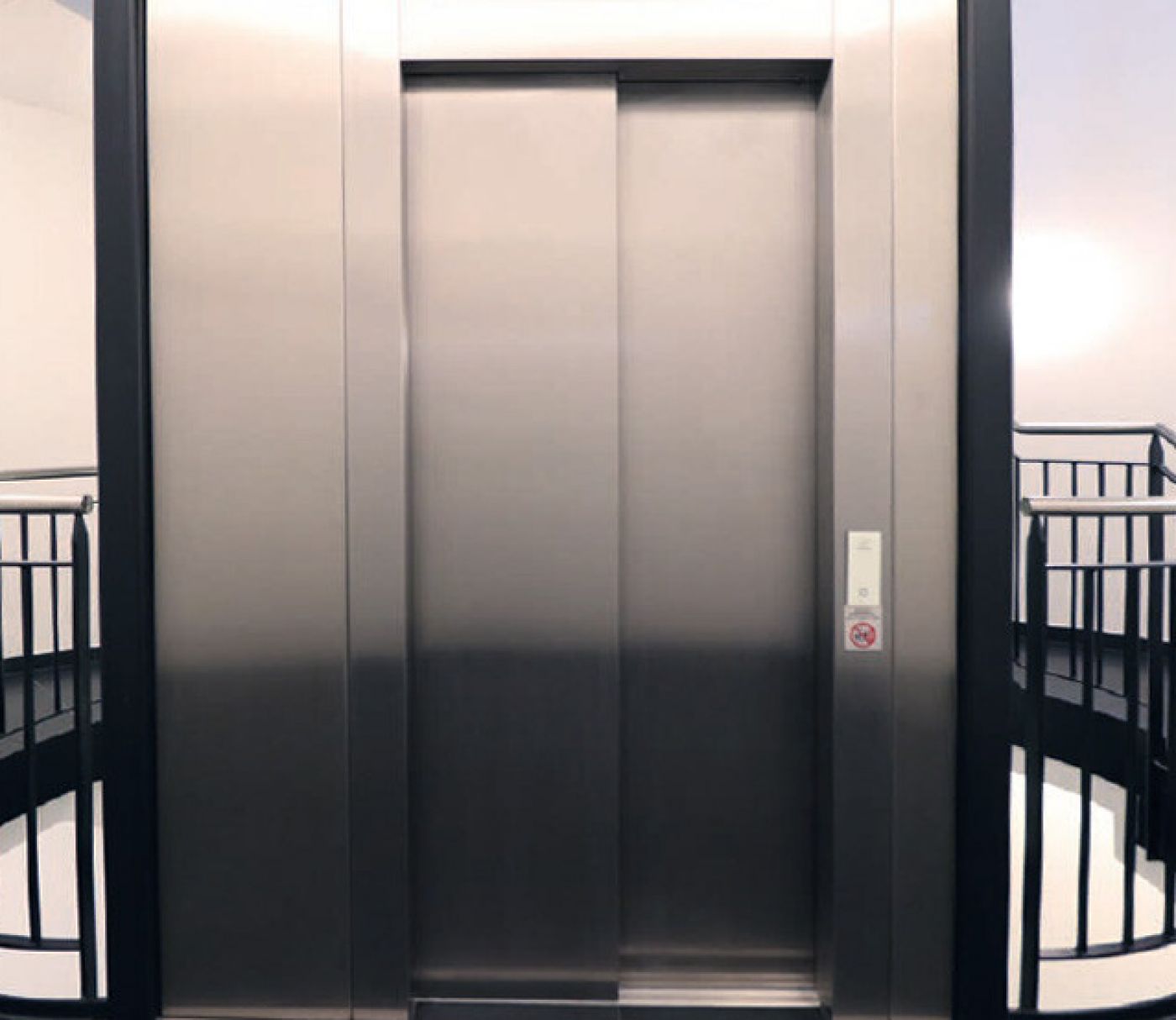Aufzugskabinen als Einkabinenaufzug oder Durchlader